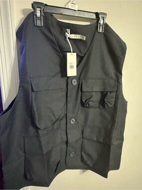 MNML Black Utility Vest with Front Flap Pockets